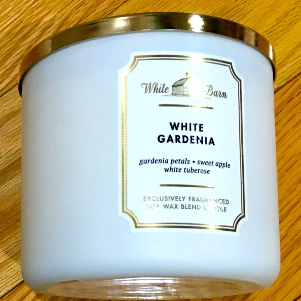 NWT Bath & Body Works White Barn White Gardenia Scented 3Wick Candle